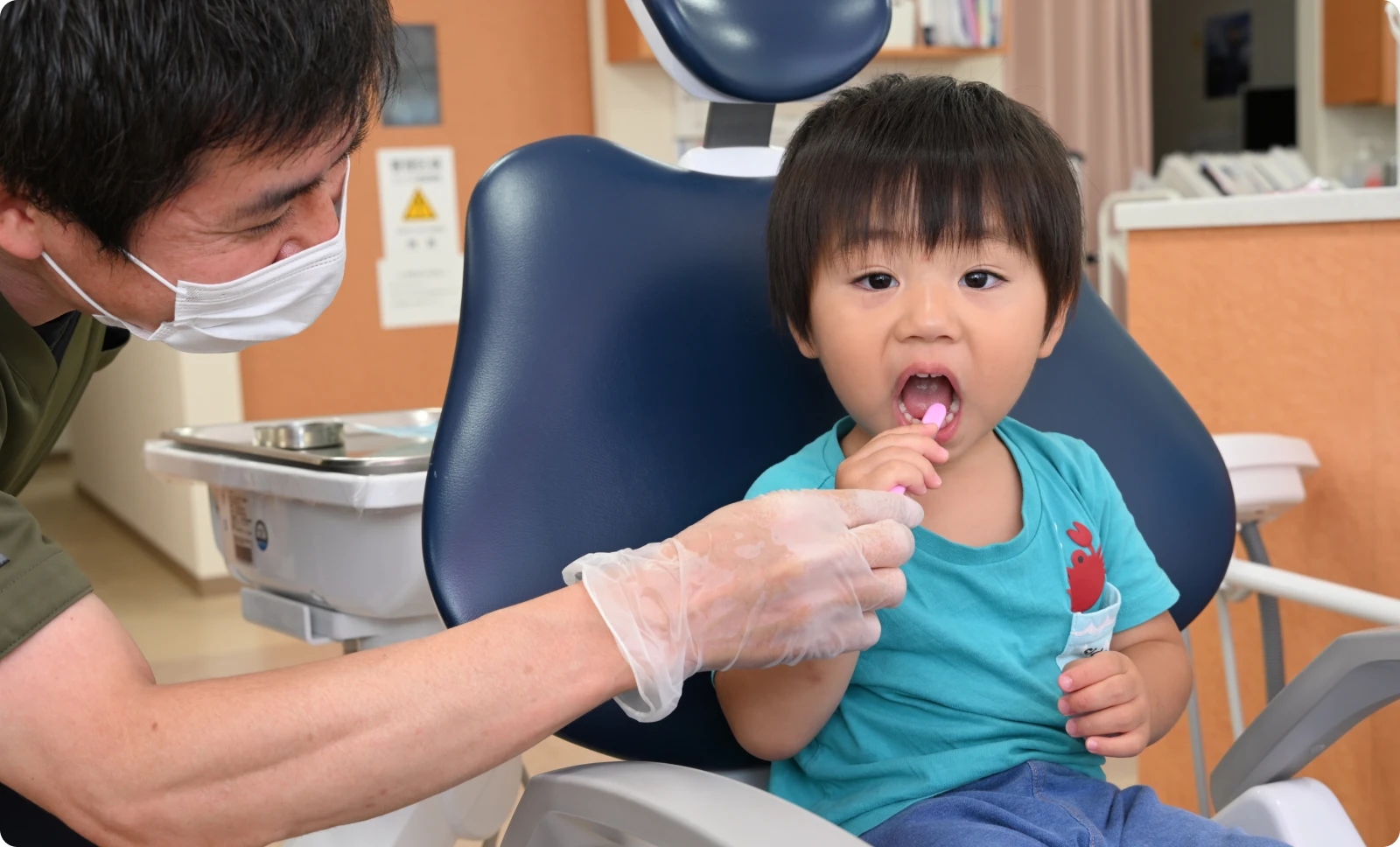 お子さんへ歯磨き指導